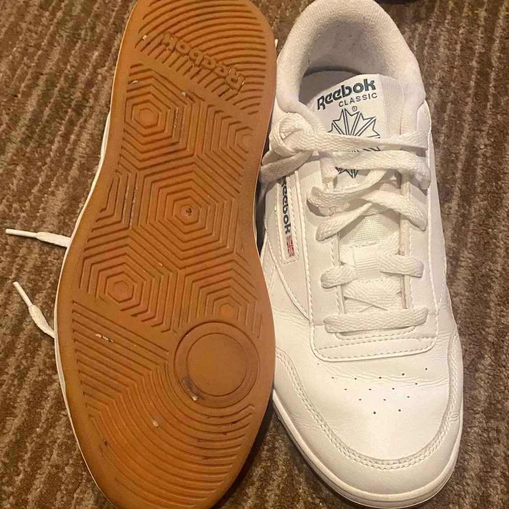 Reebok Classic White Leather Sneakers - Picture 3 of 4